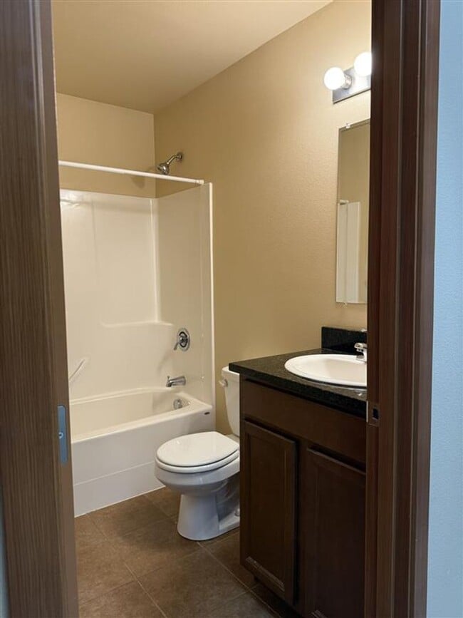 Building Photo - Five Bedroom House for Rent in Bellingham