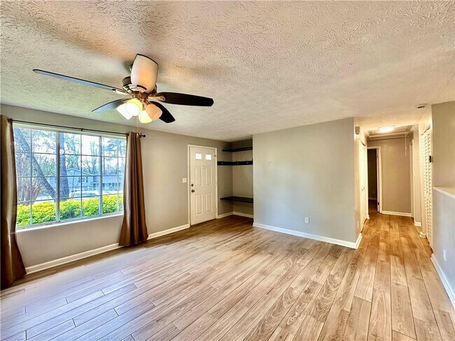 Foto del edificio - 2848 Ancient Oak Ct SW
