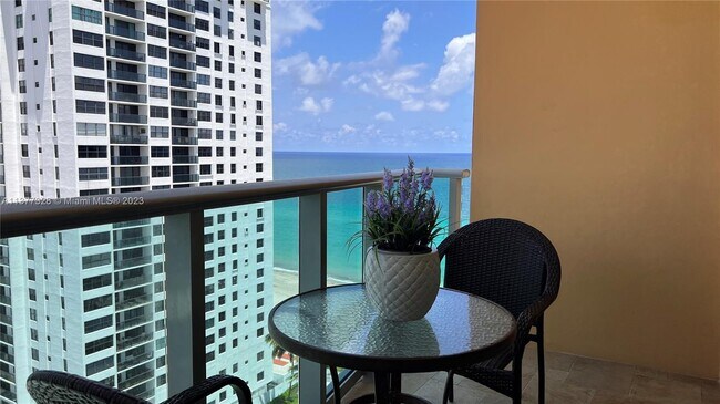 Foto del edificio - 2501 S Ocean Dr