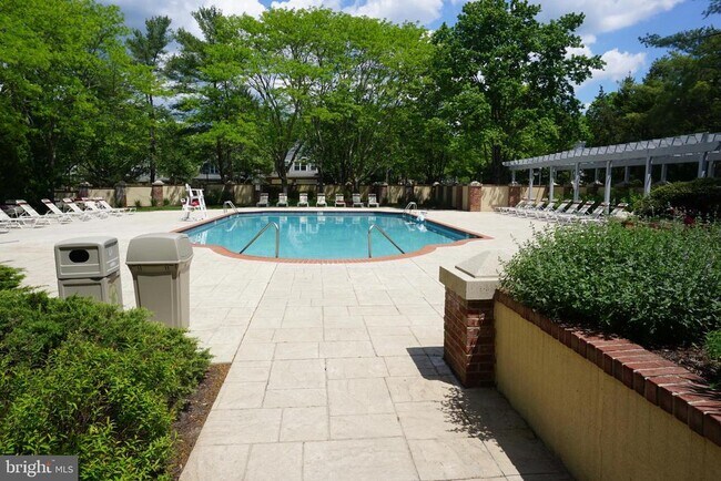 Foto del edificio - 202 Salem Ct