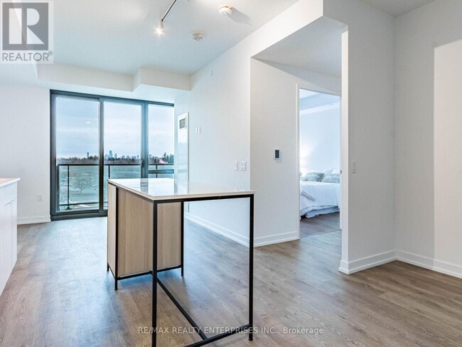 Building Photo - 251 Masonry Wy