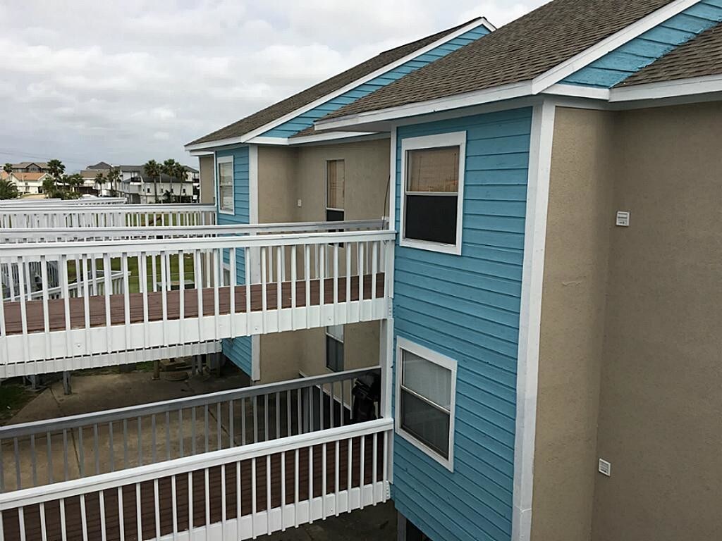 Primary Photo - 500 Tiki Dr