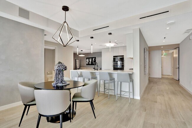 Foto del edificio - 1116 N Ocean Blvd