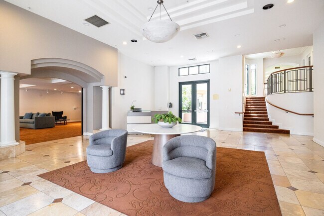 Building Photo - 2419 Fifth Avenue-FL1-ID1335156P