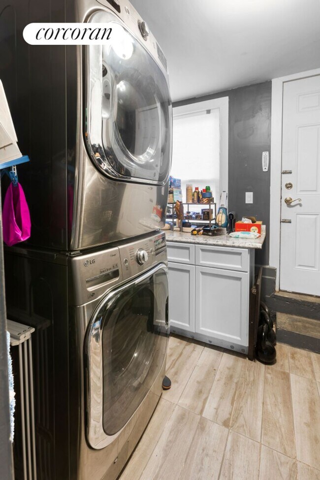 Foto del edificio - 1395 Herkimer St