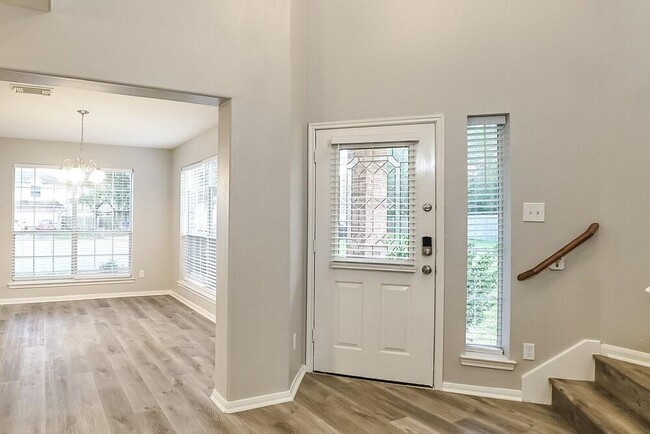 Building Photo - 1061 Cabot Cove