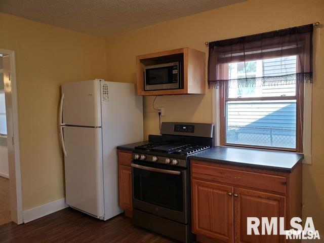 Foto del edificio - 3236 Sunnyside Ave