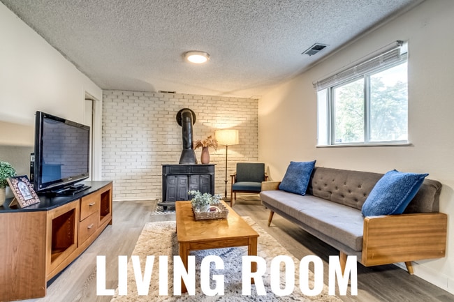 Building Photo - 9341 Hoffman Way