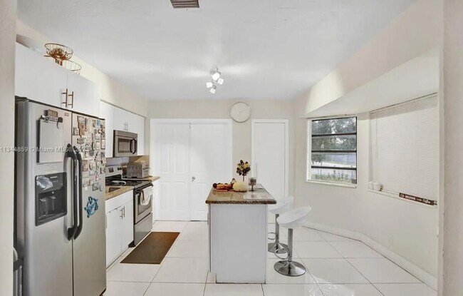 Foto del edificio - 2552 Wiley St