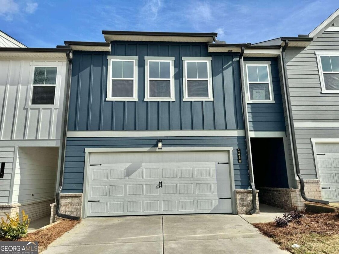 1450 Pt Pl Dr, Loganville, GA 30052 Townhome Rentals in Loganville GA