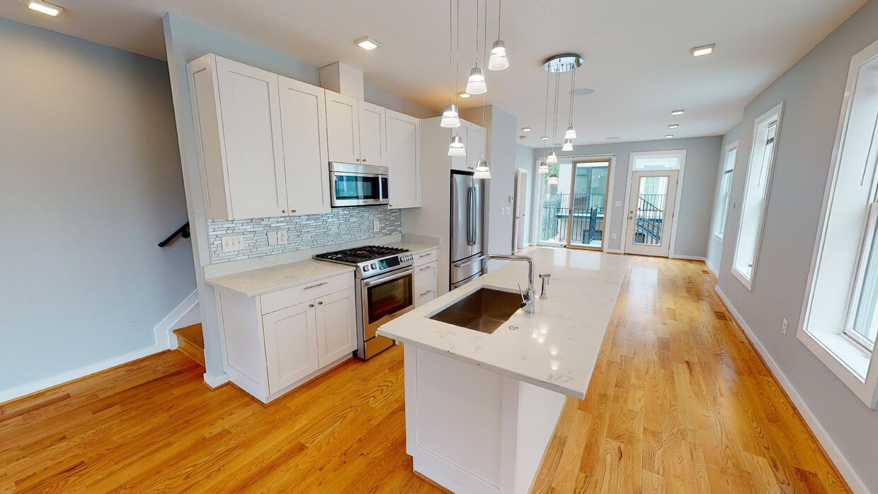 Foto principal - 409 Upshur St NW