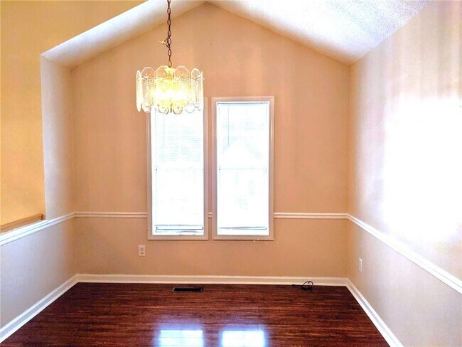 Foto del edificio - 4910 Baker Ridge Pl
