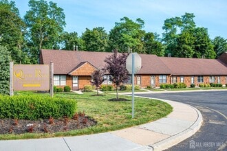 Building Photo - 7 Quail Run Dr