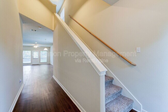 Foto del edificio - 9606 Ashville Dr