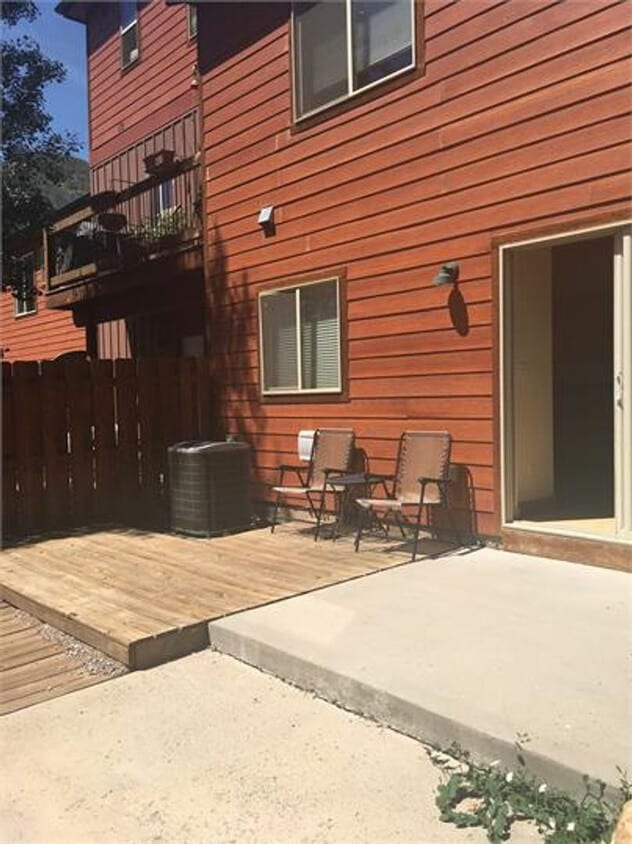 Primary Photo - Spacious 3-Bed Townhome in West Glenwood