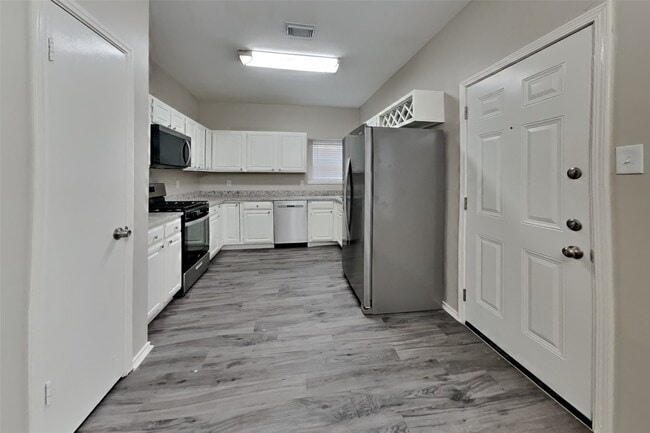 Building Photo - 4327 Palmer Plantation Dr