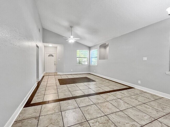Building Photo - 10324 Woodleaf Dr