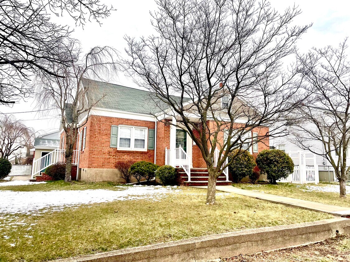 171 South St, Saddle Brook, NJ 07663 House Rental in Saddle Brook, NJ