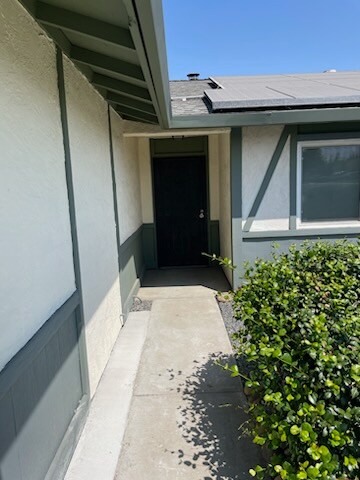 Foto del edificio - 1541 Rosemary Ct