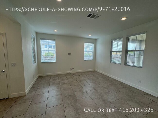 Building Photo - Brand New 3 Bedroom Home in Marina