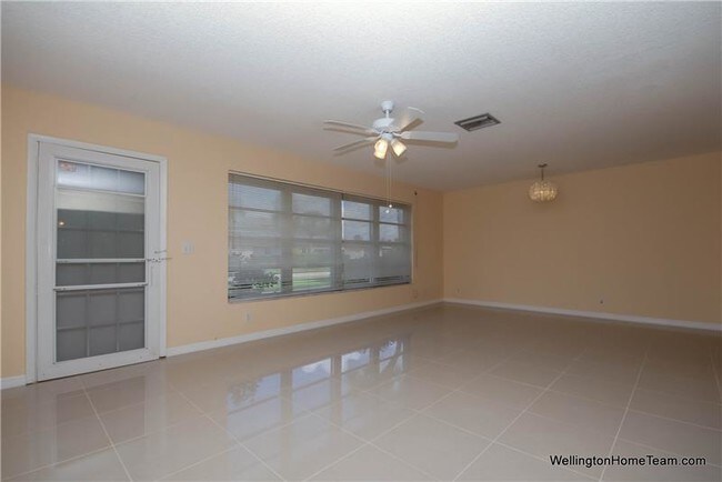 Building Photo - 2886 Fernley Dr E
