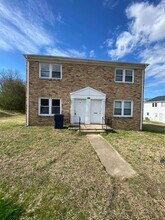 Building Photo - 2305 Poplar St