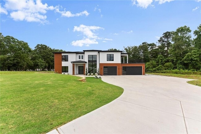 Building Photo - 151 S Pointe Dr