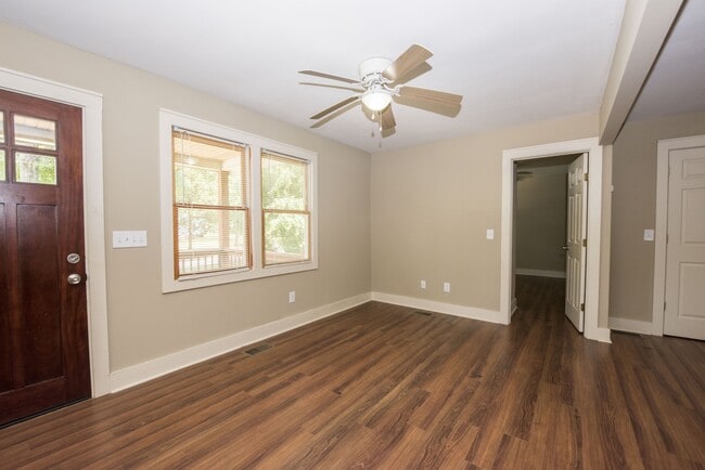 Foto del edificio - 108 Mimosa Ave