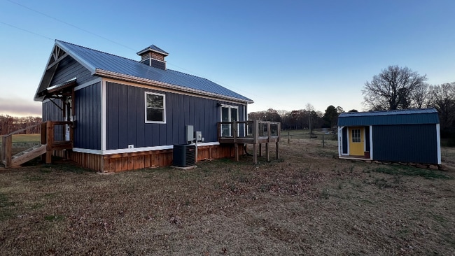 Building Photo - 3320 Sullivan Rd