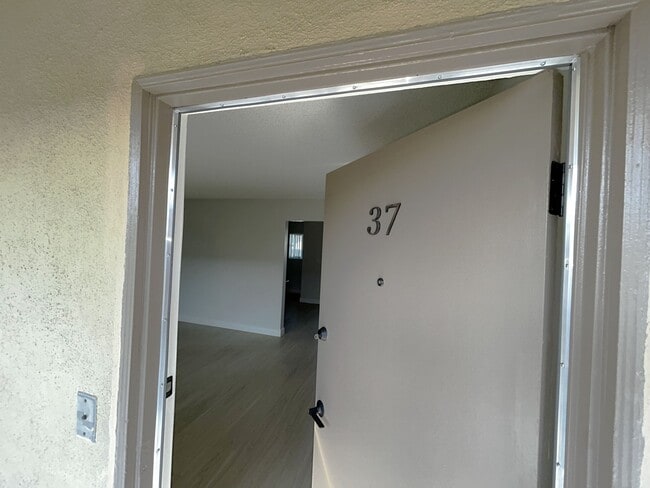 Building Photo - Kala Kai