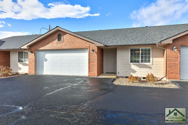 Foto del edificio - 7110 Willow Pl