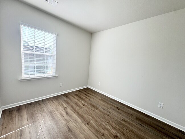 Foto del edificio - Spacious 4-Bedroom Home w/ 3 Full Baths on Somerset Lane in Central, SC