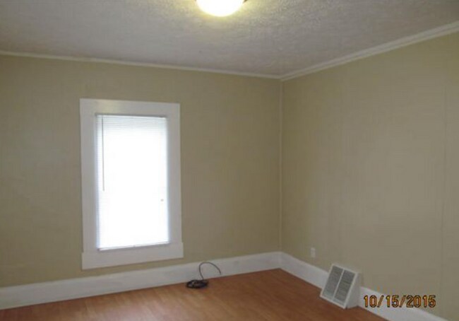 Building Photo - 920 E Shiawassee St