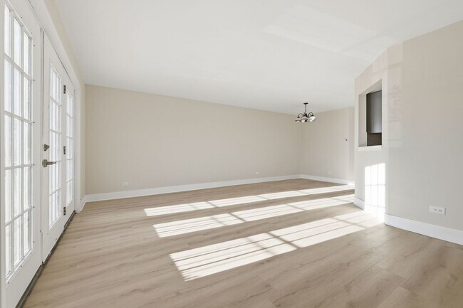 Foto del edificio - 382 Oak Trails Rd