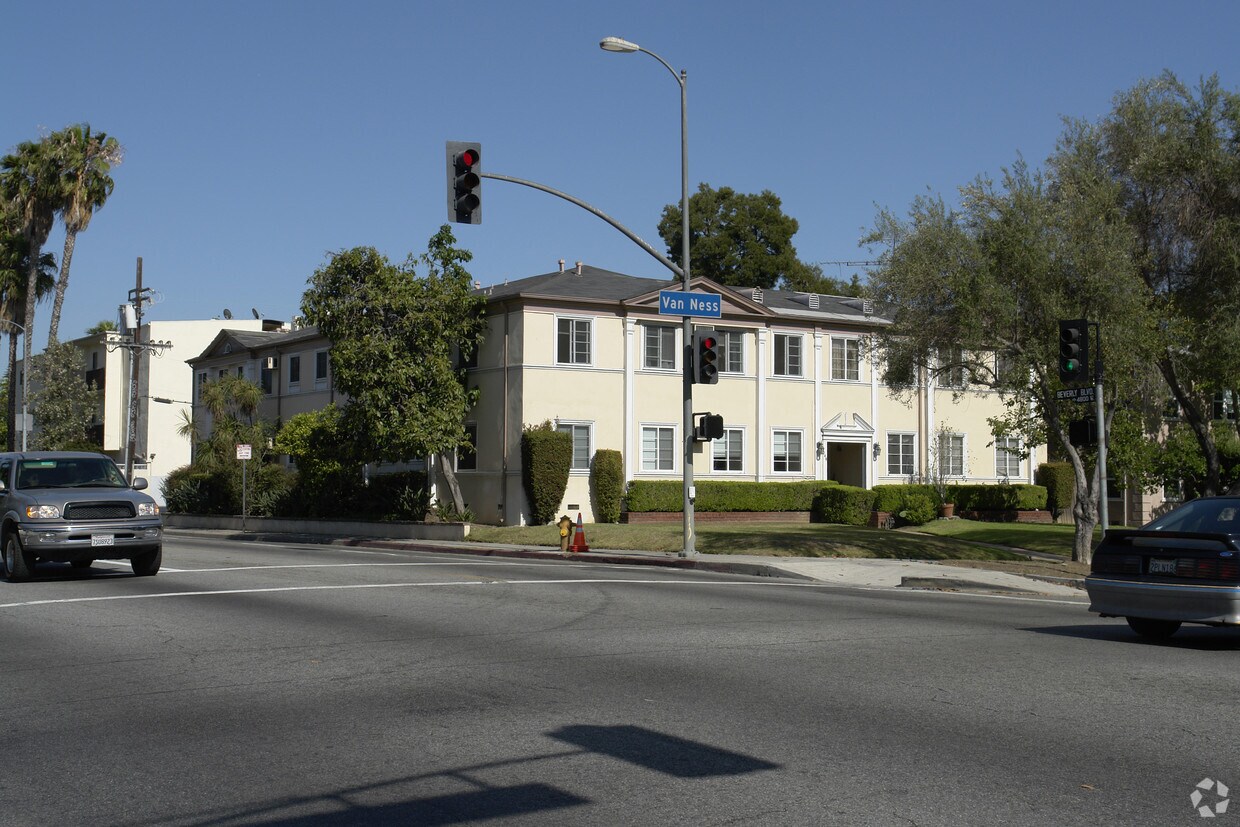 Primary Photo - 248 Van Ness Ave
