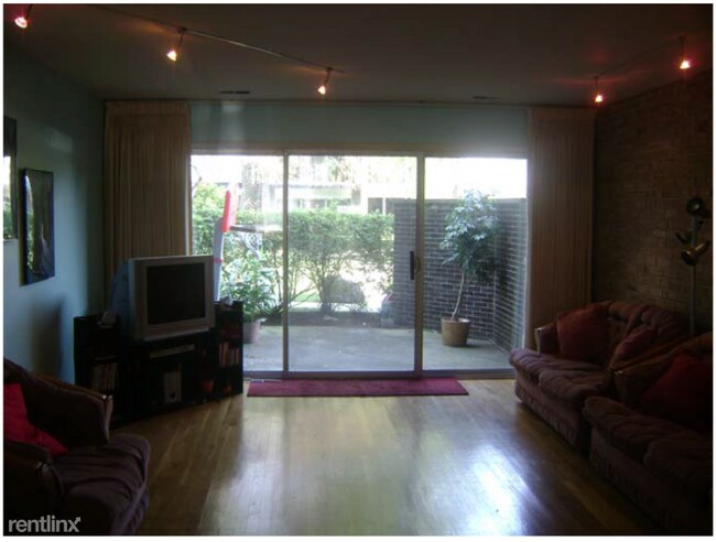 Building Photo - 4710 Russet Ln