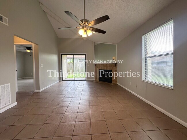 Foto del edificio - 1324 Jefferson Ave