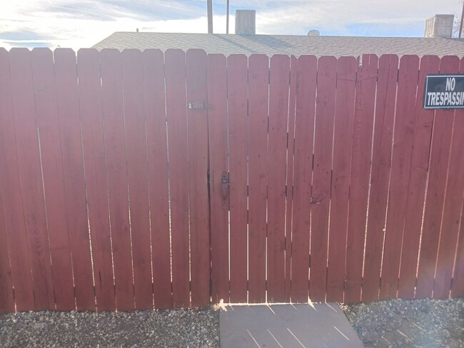 Building Photo - AFFORDABLE!!