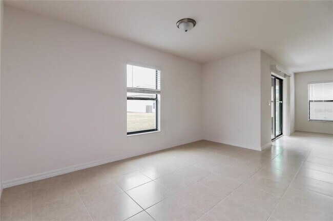 Building Photo - 2136 Peyto Wy