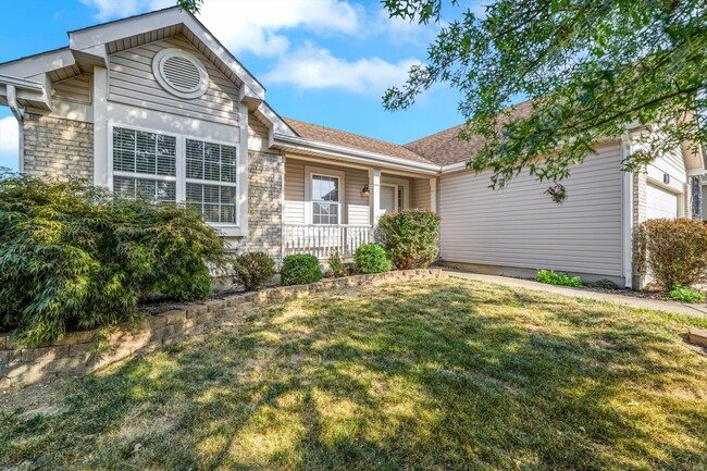 Building Photo - 1583 Briarchase Dr