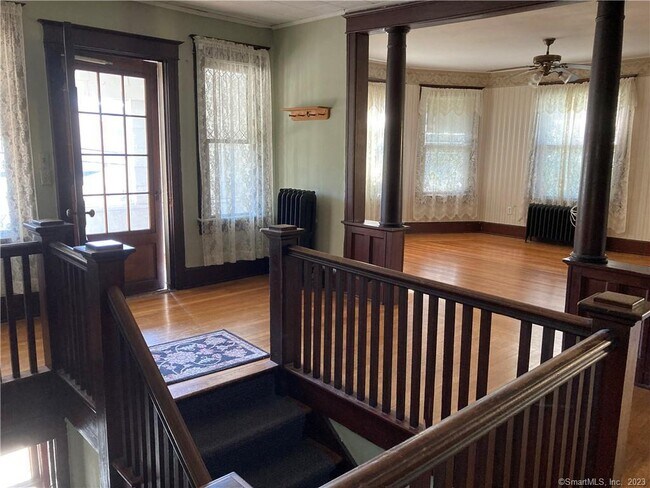 Foto del edificio - 32 Latham St