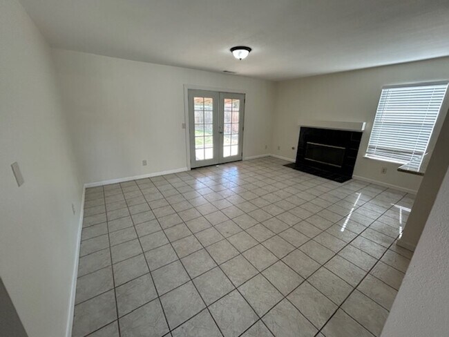 Foto del edificio - Newly Remodeled