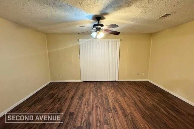 Building Photo - 1813 Country Village Blvd