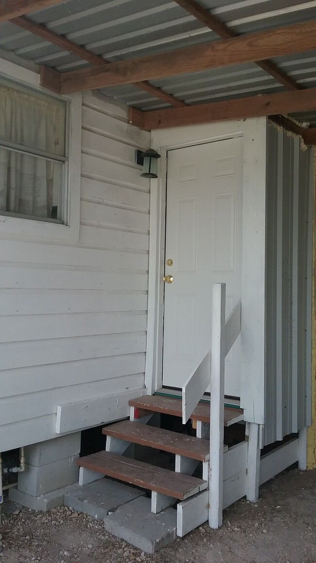 Back door - 15010 County Road 1876