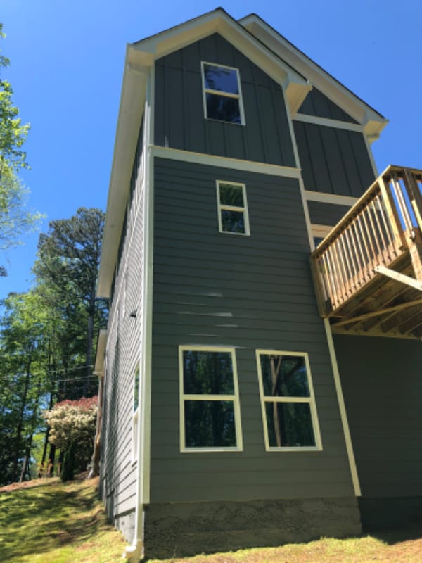 Building Photo - 2560 Poplar Ln