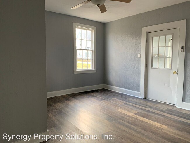 Building Photo - 5 br, 1 bath House - 378 S. Diamond St. Ri...