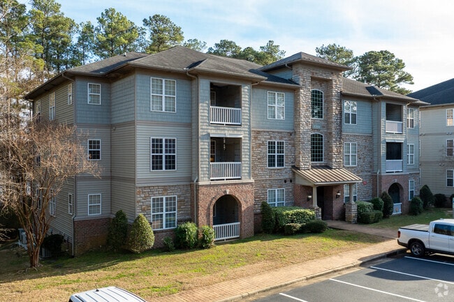 Lakeshore Harbor Condominiums