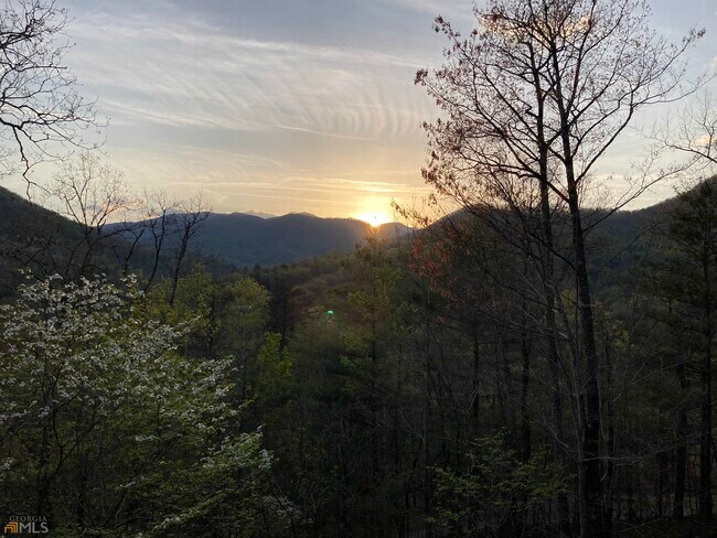 Foto del edificio - 1706 Sheep Cliff Rd