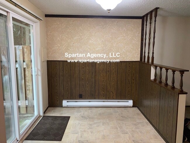 Building Photo - 9816-9116 116 St E