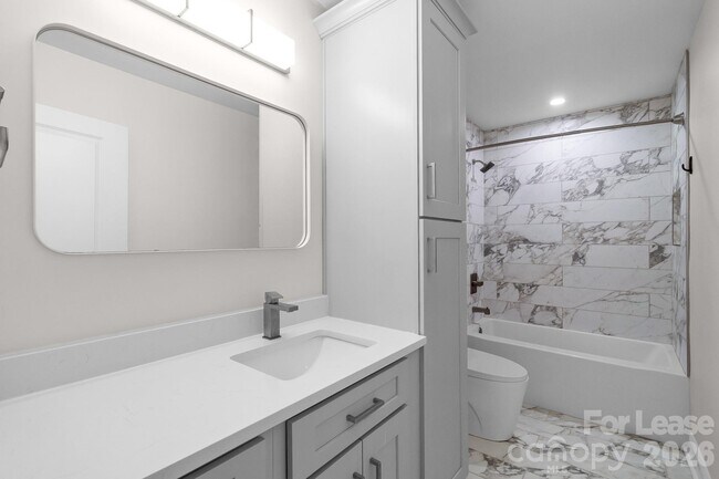 Foto del edificio - 812 E 18th St